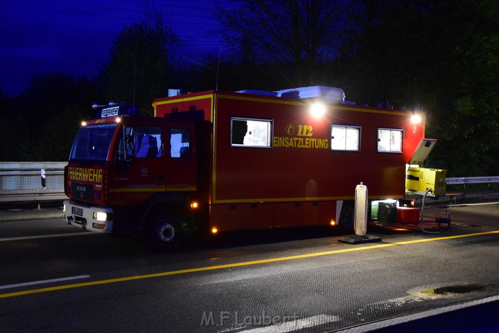 VU Gefahrgut LKW umgestuerzt A 4 Rich Koeln Hoehe AS Gummersbach P649.JPG - Miklos Laubert